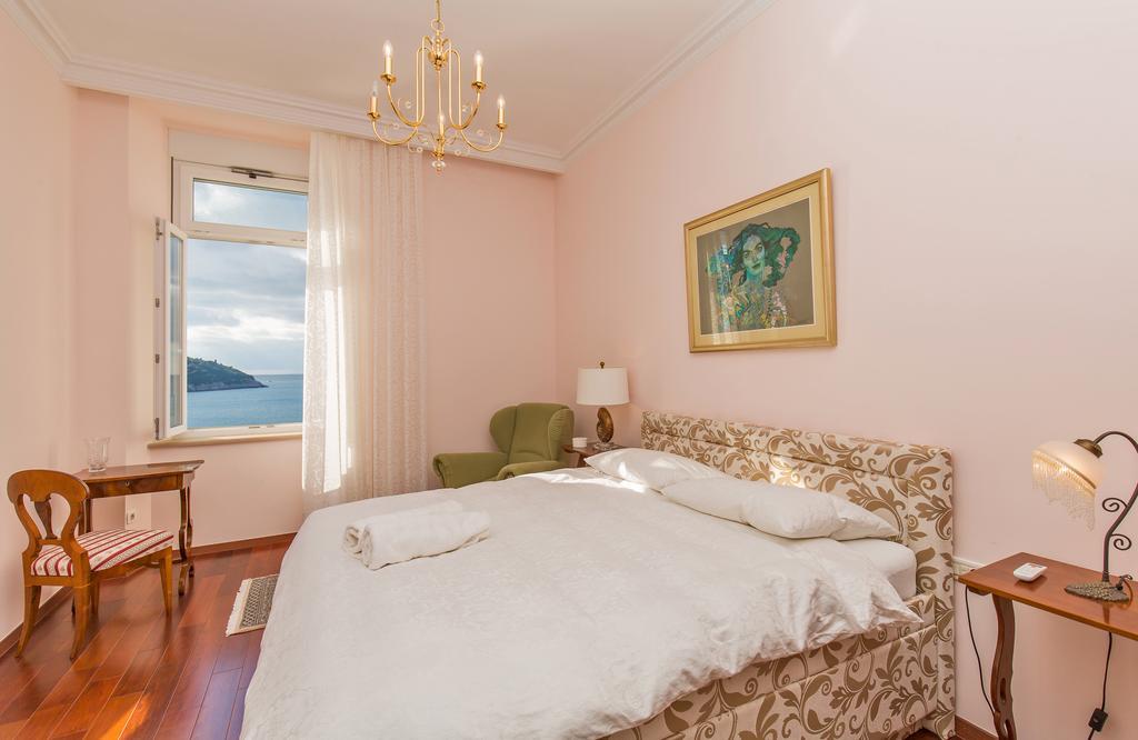 Luxury Seafront Apartment Banje Дубровник Екстериор снимка