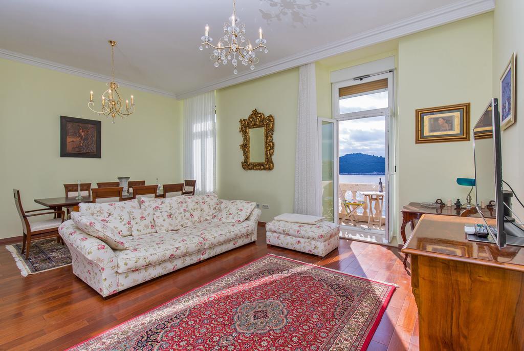Luxury Seafront Apartment Banje Дубровник Екстериор снимка